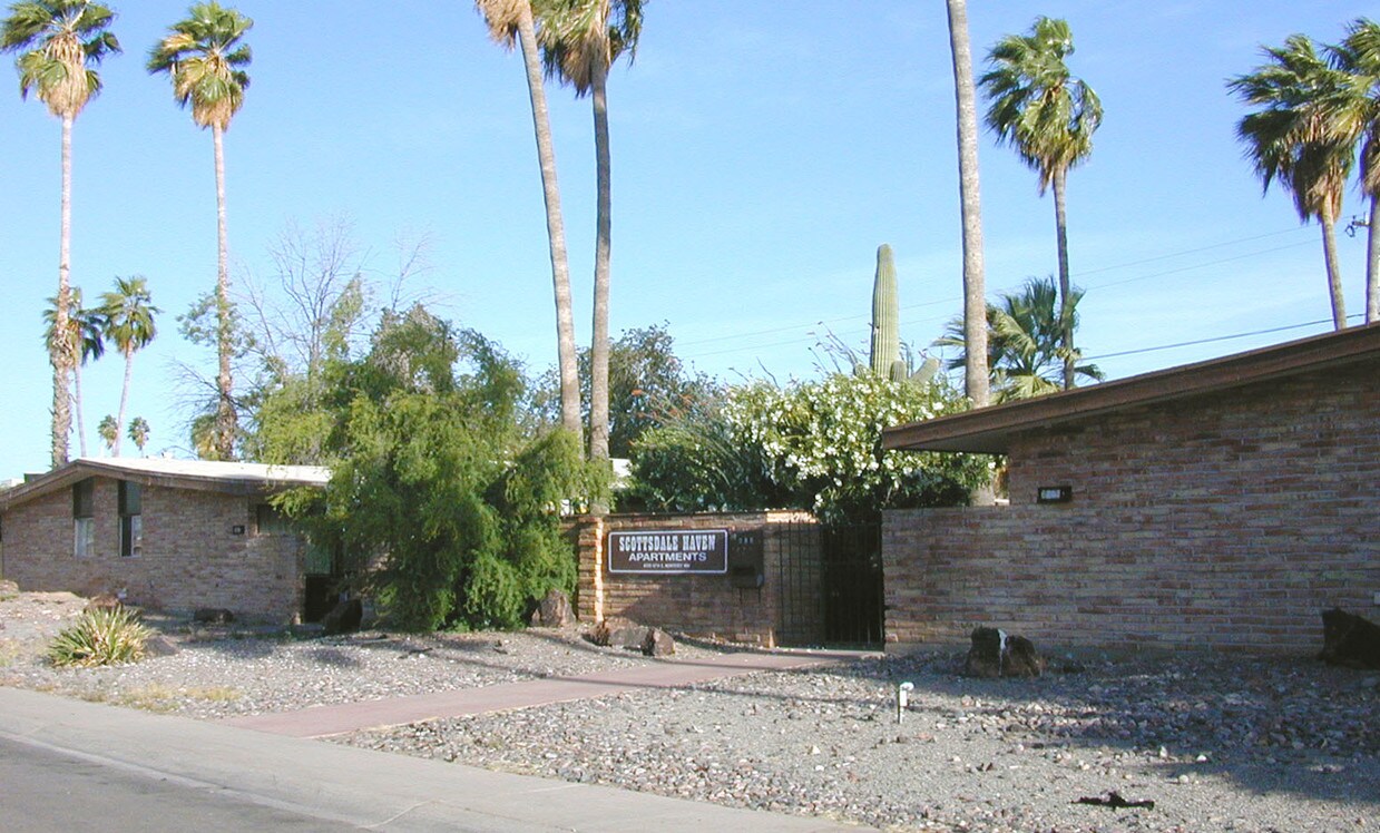 Building Photo - Holiday Park