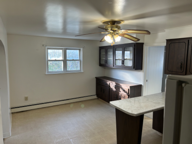 Building Photo - 6819 Low St