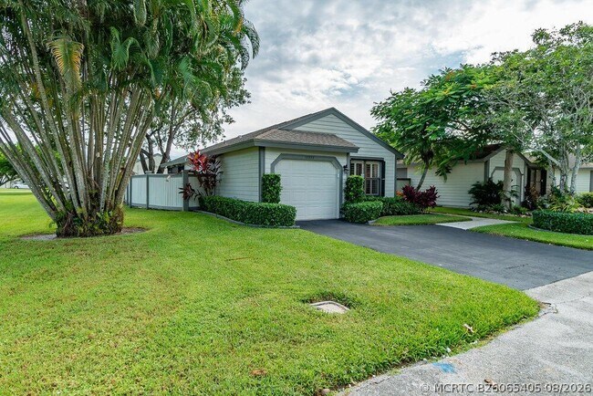 Foto del edificio - 13335 Bedford Mews Ct