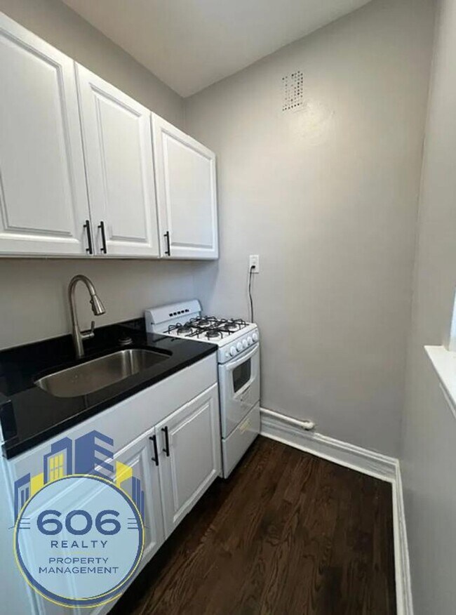 Foto del edificio - 6912 N Ashland Ave