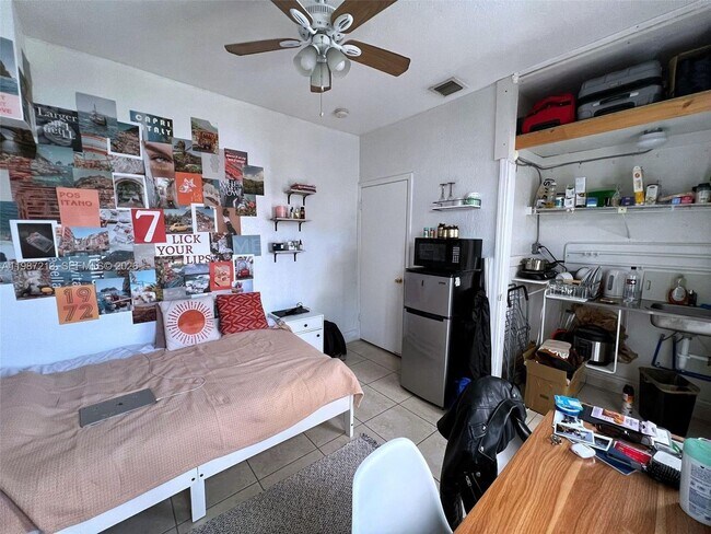 Foto del edificio - 2040 NE 183rd St
