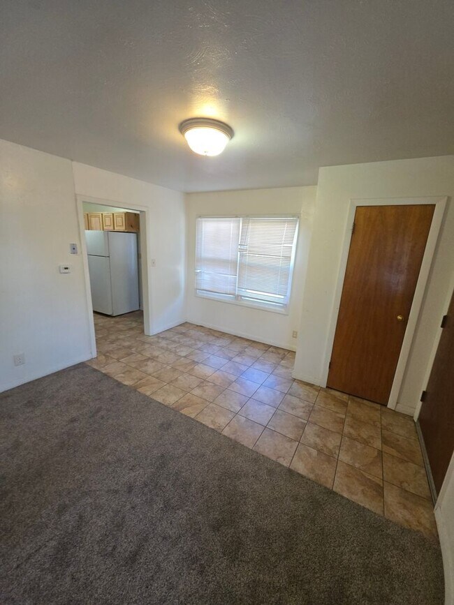 Foto del edificio - 1355 Elm Ave