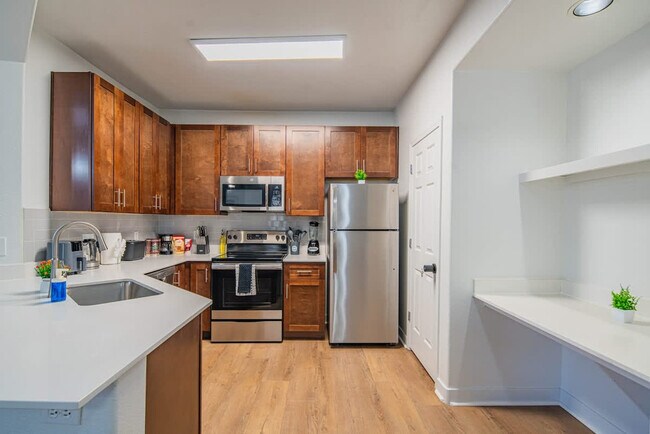 Foto del edificio - 7455 N 95th Ave