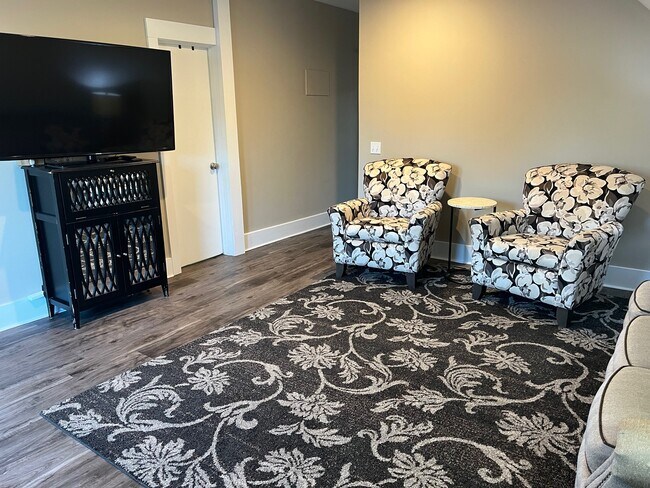 Living Room 2 - 1605 S State St