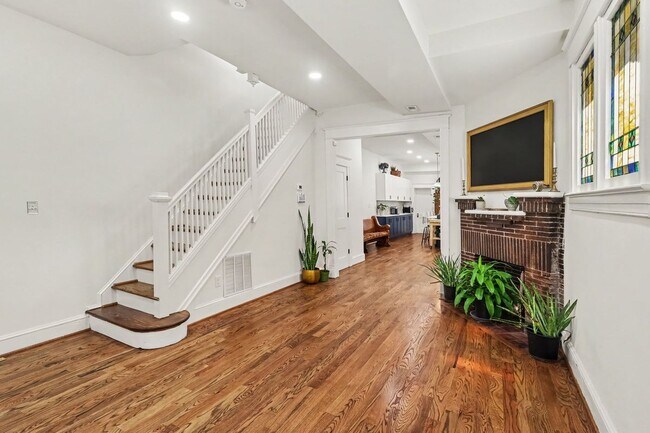 Building Photo - 2411 Madison Ave