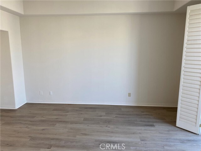 Building Photo - 6061 Shadowbrook Cir