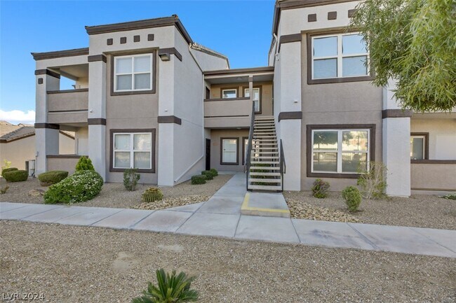 Foto del edificio - 7255 W Sunset Rd