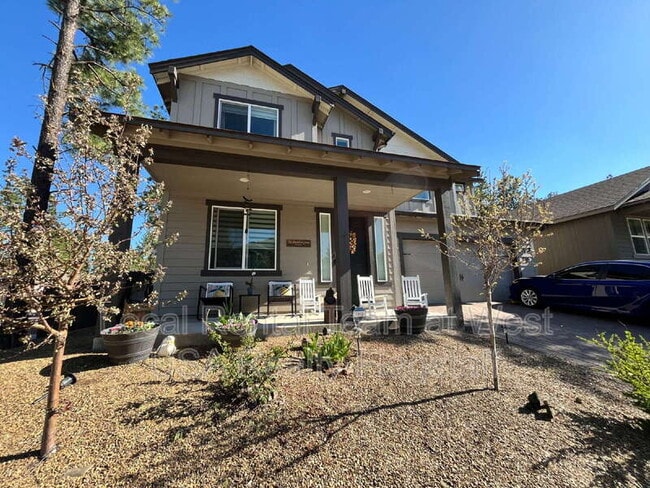 Building Photo - 2705 W Windtree Dr