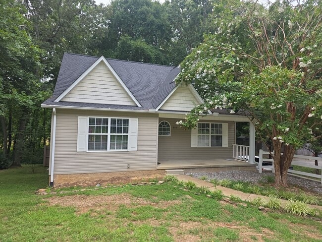Building Photo - 982 Emily Ln