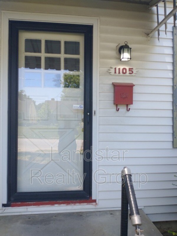 Foto del edificio - 1105 Berry Blvd