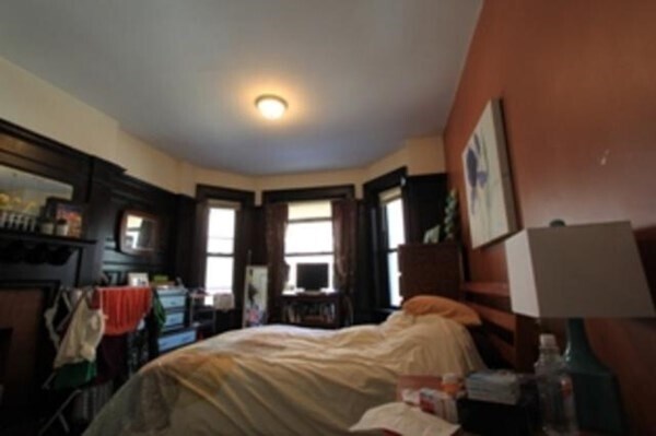 Foto del edificio - 529 Newbury St