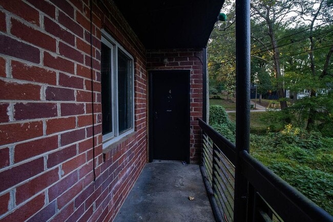 Foto del edificio - 15 Burbank Dr SW