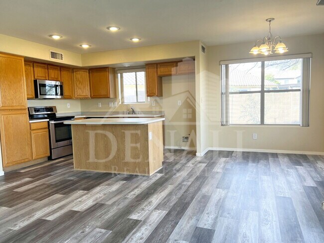 Foto del edificio - 2207 S Peppertree Ct