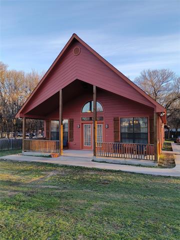 Foto del edificio - 100 E Bluebonnet Dr