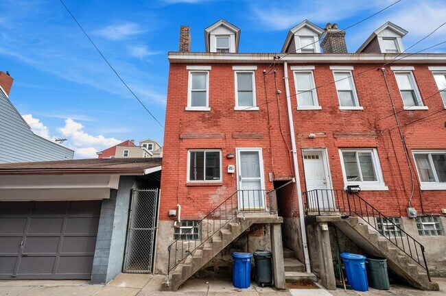 Foto del edificio - Updated 2 Bed 1 Bath Home With a Loft in Bloomfield - Available NOW!