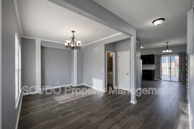 Building Photo - 12490 Charlotte St