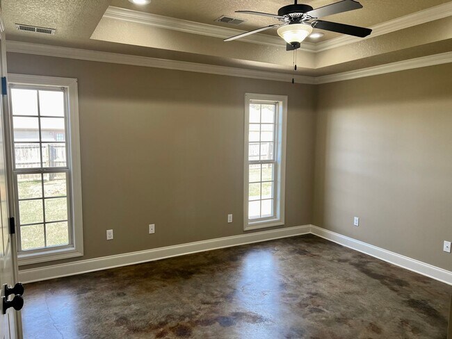 Foto del edificio - 6057 Beaver Creek Ln