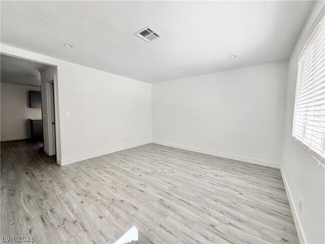 Foto del edificio - 1720 Cordoba Ln