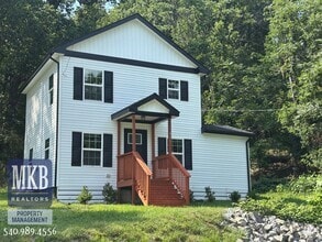 Building Photo - 811 Montvue Rd