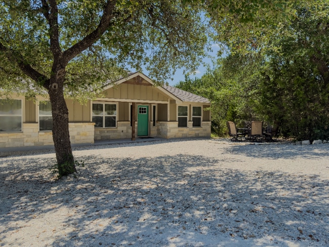 Building Photo - 1169 Alta Vista Ln
