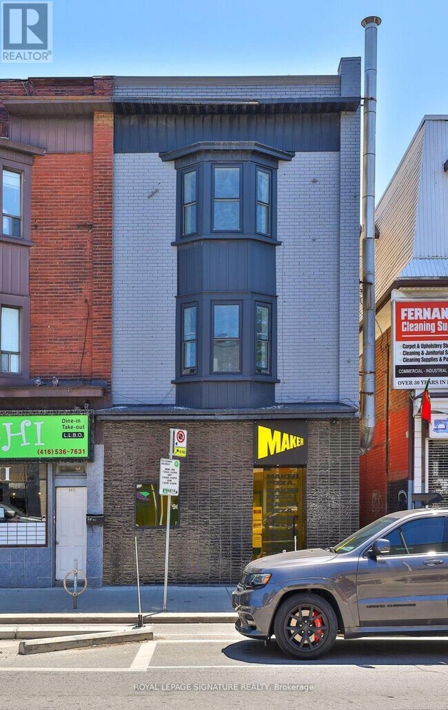 Photo du bâtiment - 995 Bloor St W