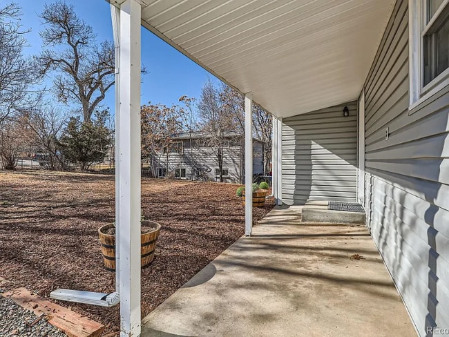 Building Photo - 5475 Primrose Ln