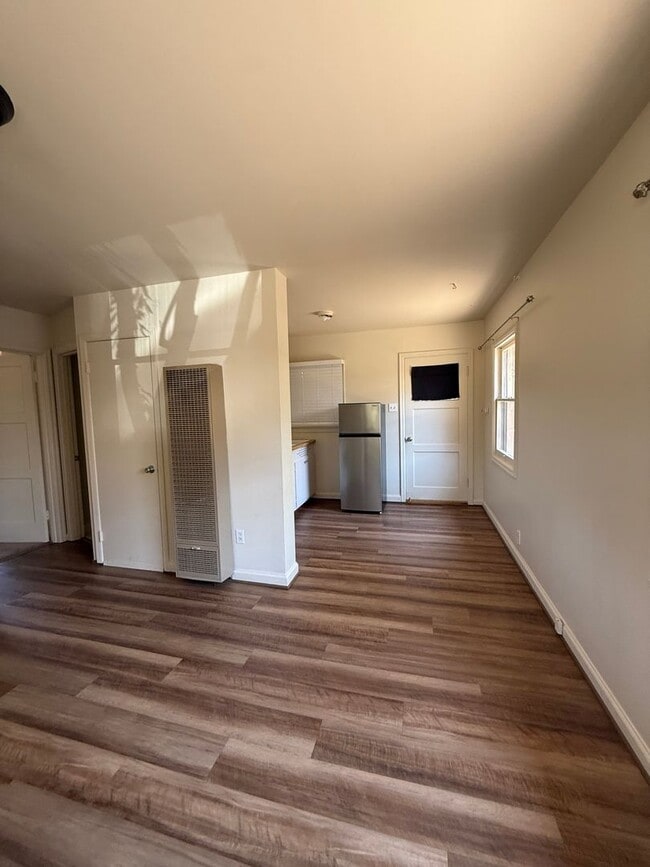 Building Photo - 577 Curtin Ln