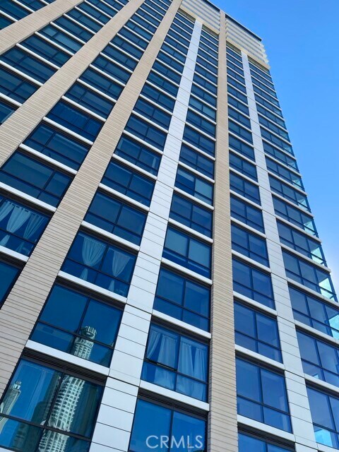 Foto del edificio - 400 S Broadway