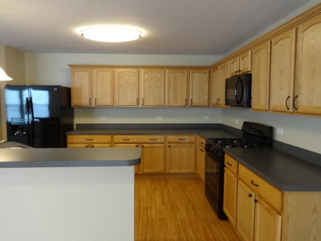 Foto del edificio - 24305 Cedar Creek Ln