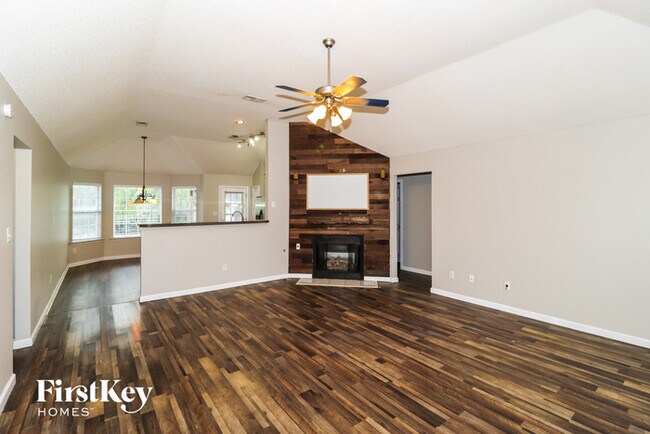Foto del edificio - 1097 Red Fern Cir W