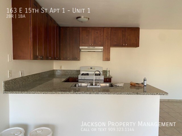 Foto del edificio - 163 E 15th St