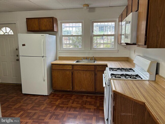 Foto del edificio - 1130 W Ridge Rd