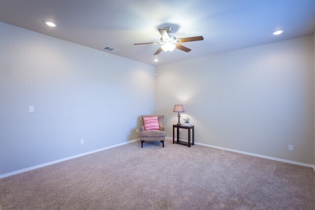 Foto del edificio - Beautiful duplex with granite countertops and more!