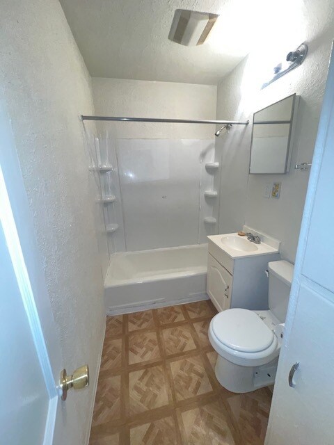 Foto del edificio - 5107 Bennett Rd