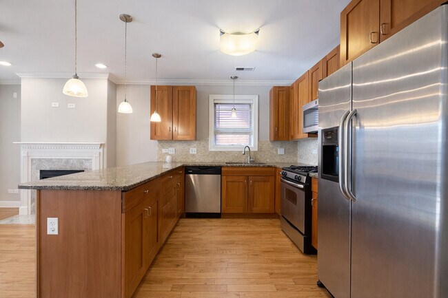 Foto del edificio - 6621 S Ingleside Ave