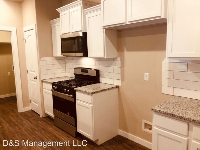 Building Photo - 3 br, 2 bath House - 5211 Oakwood Villas C...