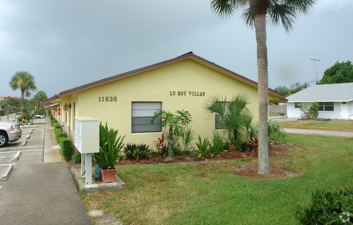 Building Photo - Lu Roy Villas