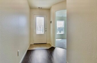 Building Photo - 22622 Cloverland Field Dr