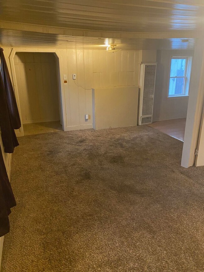 Building Photo - 1 Bedroom 1 Bath home