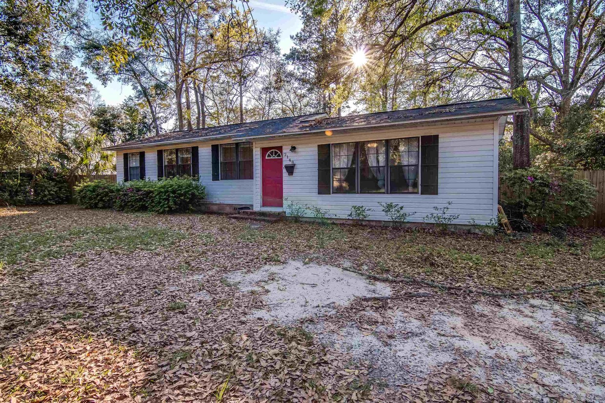 Foto principal - 2148 Charter Oak Dr