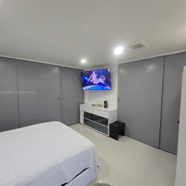 Foto del edificio - 5600 SW 112th Ave