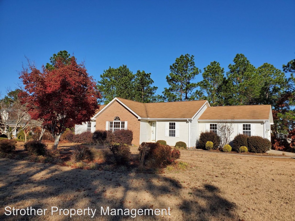 Primary Photo - 3 br, 2 bath House - 82 Knollwood