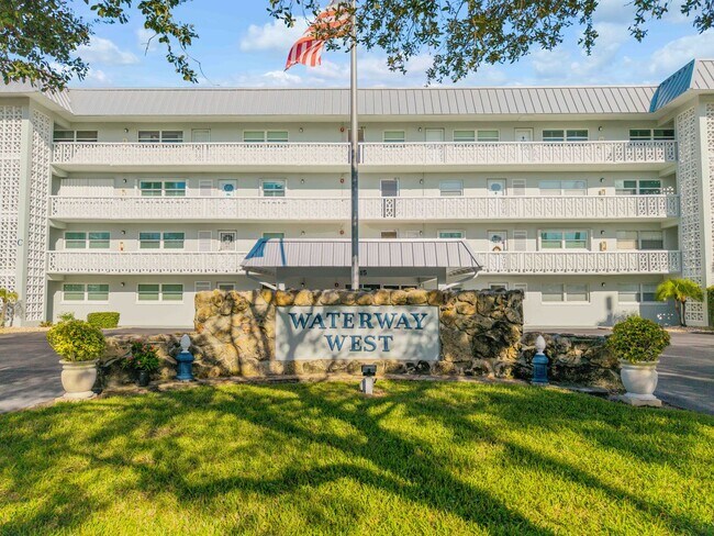 Foto del edificio - New Smyrna Fully Furnished 2BD/2BA Beach Condo in Waterfront Community!