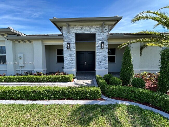 Foto del edificio - 16740 SW 290th Ln