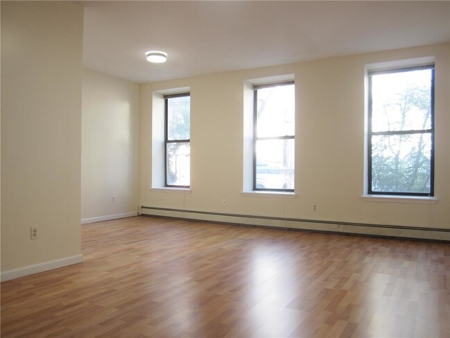 Foto del edificio - 118 E 117th St