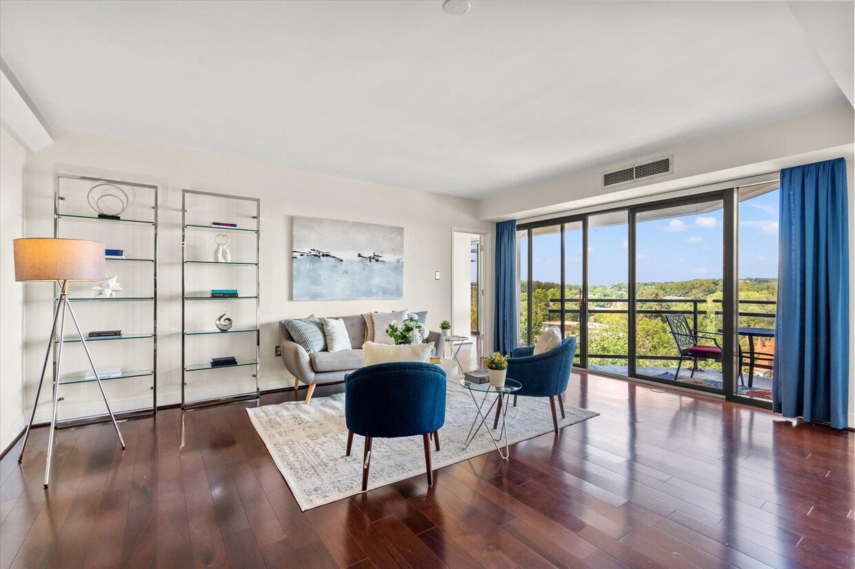 Foto principal - 1530 Key Blvd