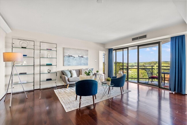 Photo - 1530 Key Blvd Apartment