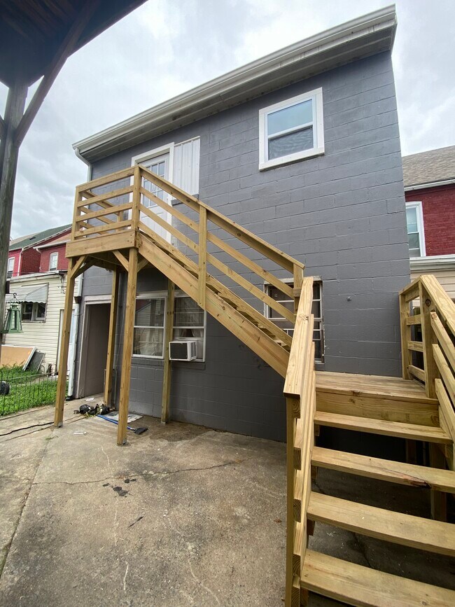 Building Photo - 536 N 3rd St