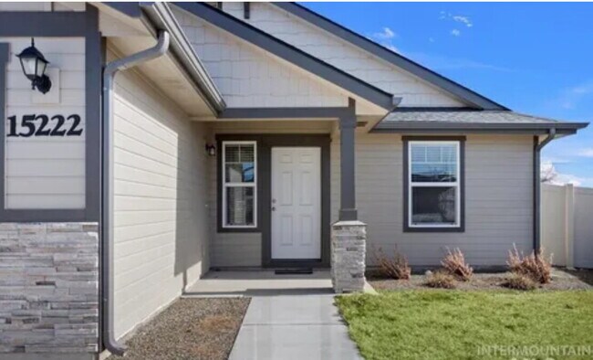 Foto del edificio - "Charming 3-Bed, 2-Bath Home with Spacious...