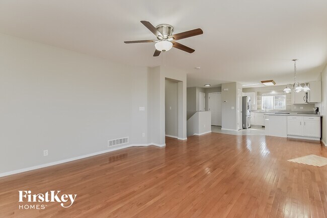 Foto del edificio - 5322 Bradley Cir